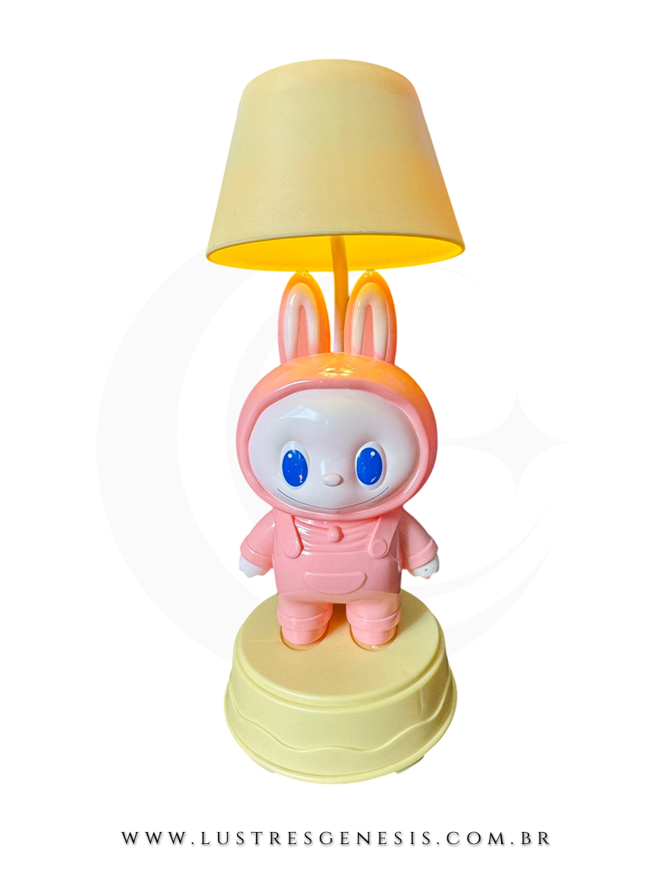 Abajur infantil Labubu rosa com apontador, em formato de personagem fofo, ideal para decoração de quartos, escritórios e escrivaninhas.